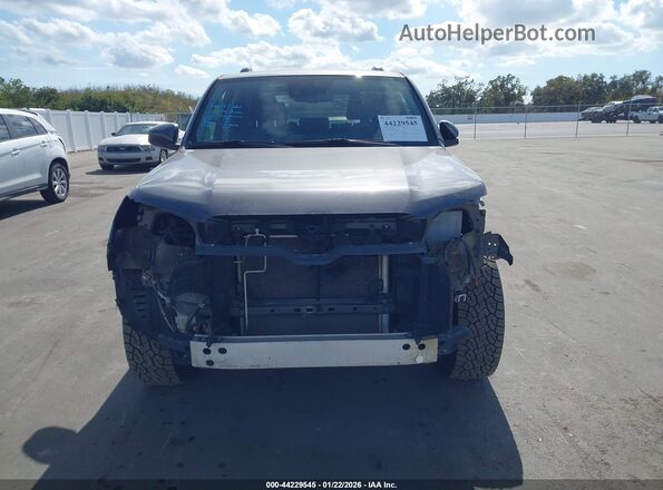 JTEEU5JR4P5284360 2023 TOYOTA 4RUNNER Gray Widok wnętrza z tyłu