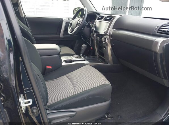 JTEEU5JRXR5310625 2024 TOYOTA 4RUNNER Black Vista interior delantera