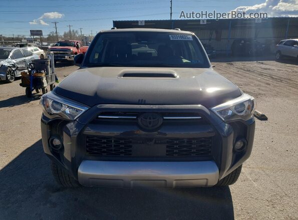 JTERU5JRXR6294874 2024 TOYOTA 4RUNNER Gray Widok z przodu