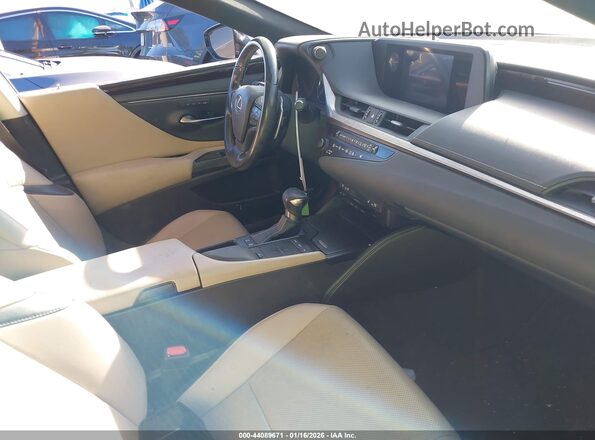 JTHB21B12K2035949 2019 LEXUS ES 300H Черный Вид салона спереди