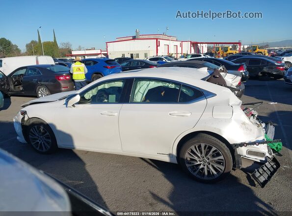 JTHB21B18K2019996 2019 LEXUS ES 300H Белый Панорамный вид салона 360°