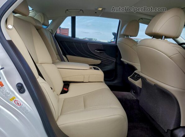 JTHB51FFXJ5003292 2018 LEXUS LS Белый Вид задних сидений