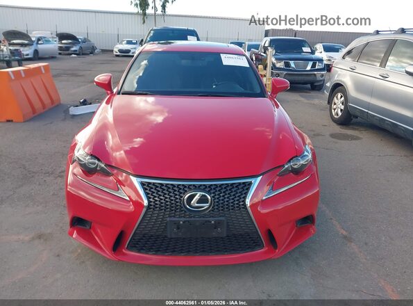 JTHBA1D22G5016381 2016 LEXUS IS 200T Red Widok wnętrza z tyłu