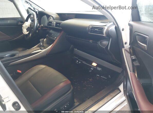 JTHBA1D22H5039399 2017 LEXUS IS 200T Белый Вид салона спереди