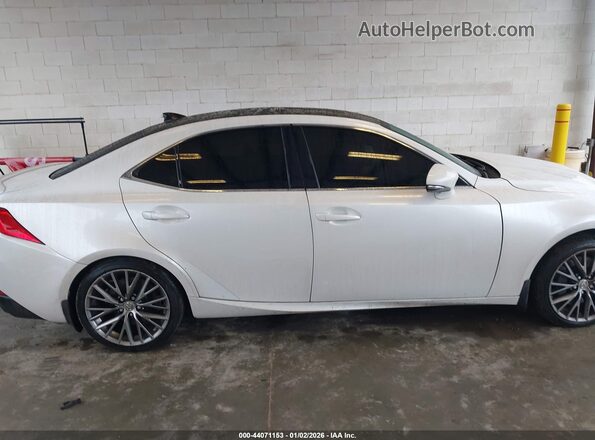 JTHBA1D22H5039399 2017 LEXUS IS 200T Белый Вид задней части салона