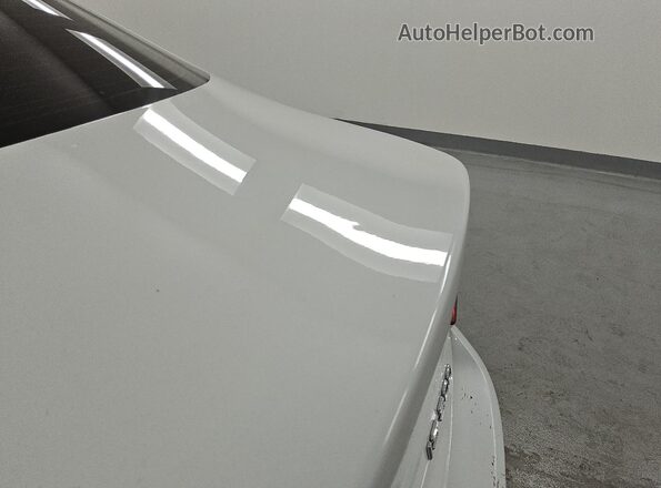 JTHBA1D22J5076166 2018 LEXUS IS Белый 