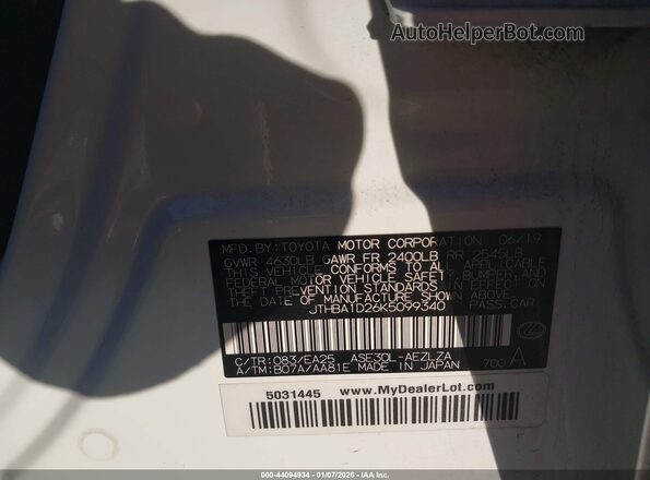 JTHBA1D26K5099340 2019 LEXUS IS 300 Белый Вид подкапотного пространства