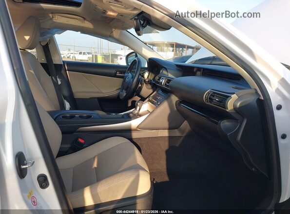 JTHBA1D27K5085656 2019 LEXUS IS 300 White Widok wnętrza z przodu