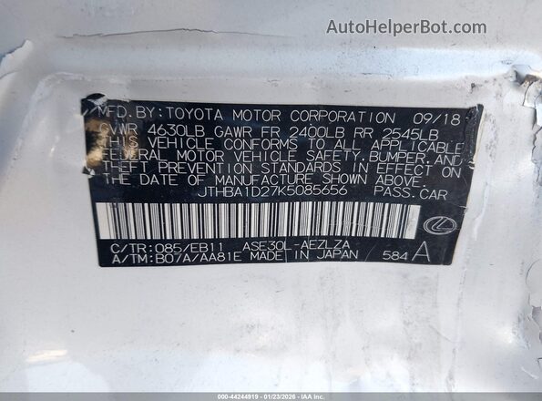JTHBA1D27K5085656 2019 LEXUS IS 300 White Widok komory silnika