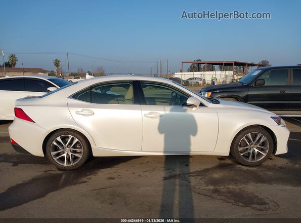 JTHBA1D27K5085656 2019 LEXUS IS 300 White Widok wnętrza z tyłu