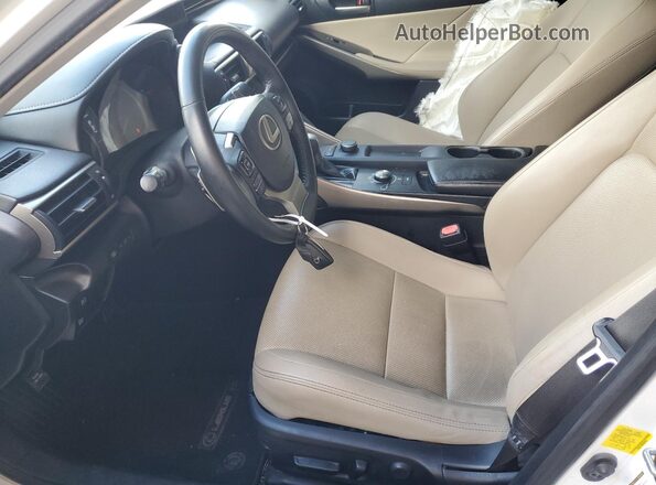 JTHBA1D28K5096360 2019 LEXUS IS White წინა სალონის ხედი