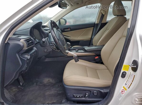 JTHC81D21J5028237 2018 LEXUS IS Белый Вид салона спереди