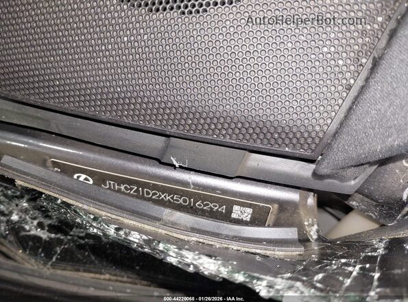 JTHCZ1D2XK5016294 2019 LEXUS IS 350 Серый Вид подкапотного пространства