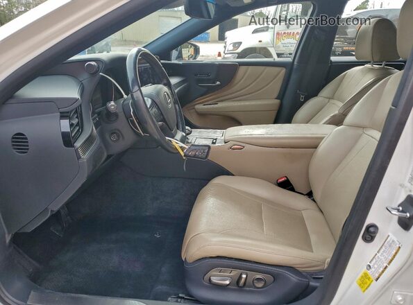 JTHD51FF0N5016115 2022 LEXUS LS Белый Вид салона спереди