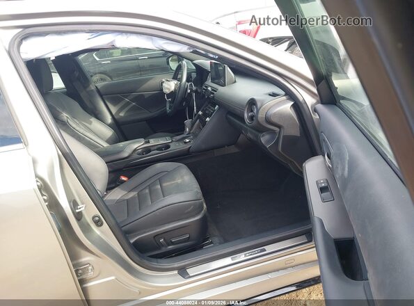 JTHGZ1B23P5066899 2023 LEXUS IS 350 Silver Widok wnętrza z przodu