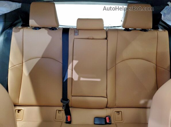 JTHP9JBH4P2070076 2023 LEXUS UX White Vista de los asientos traseros