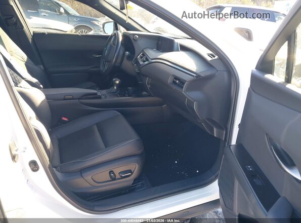 JTHP9JBH9L2033003 2020 LEXUS UX 250H Белый Вид салона спереди