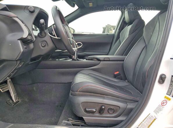 JTHU9JBH6K2011395 2019 LEXUS UX Белый Вид салона спереди