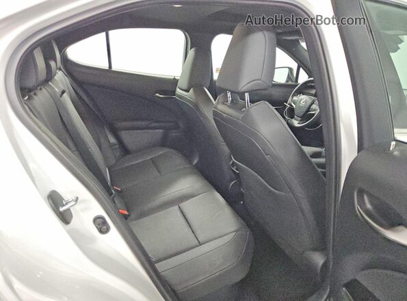 JTHX6JBH6R2187945 2024 LEXUS UX Белый Вид задних сидений