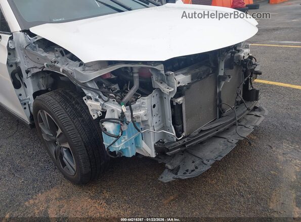 JTHX9JBH9L2035902 2020 LEXUS UX 250H Белый Вид спереди
