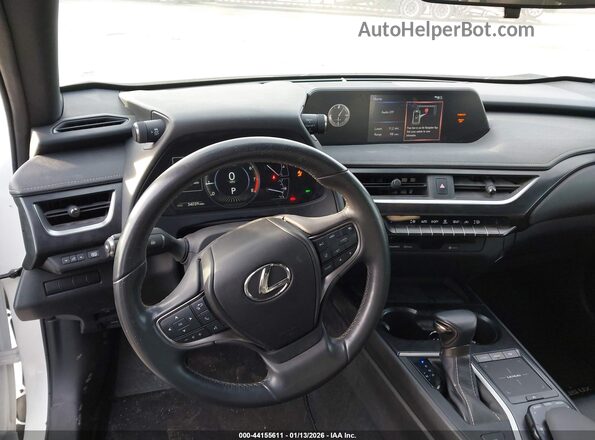 JTHY3JBH5K2014551 2019 LEXUS UX 200 White 