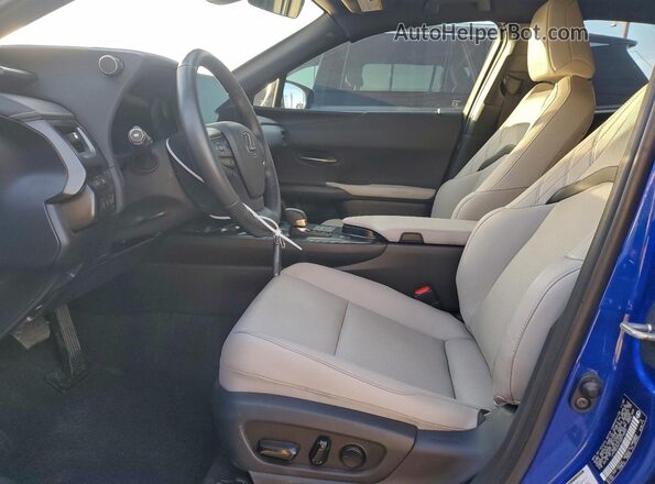 JTHYBJAH1S2018200 2025 LEXUS UX Синий Вид панели приборов