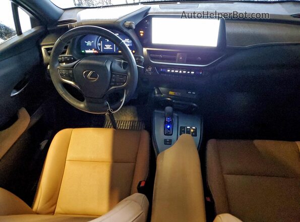 JTHYBJAH4S2017882 2025 LEXUS UX Черный Вид панели приборов