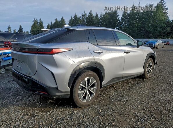JTJAAAAB6PA017992 2023 LEXUS RZ Серебряный Задняя правая четверть