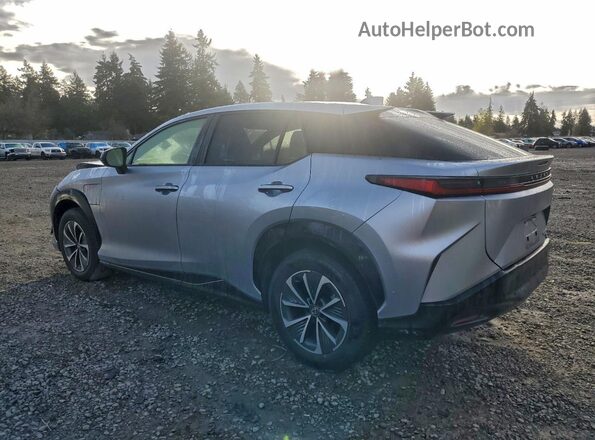 JTJAAAAB6PA017992 2023 LEXUS RZ Серебряный Задняя левая четверть