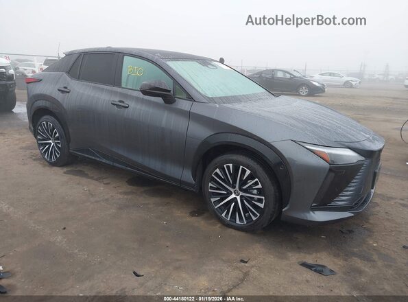 JTJAAAAB8PA010977 2023 LEXUS RZ 450E Серый Передняя правая четверть