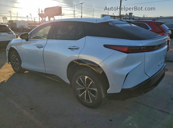JTJAAAAB8RA024140 2024 LEXUS RZ Белый Задняя правая четверть