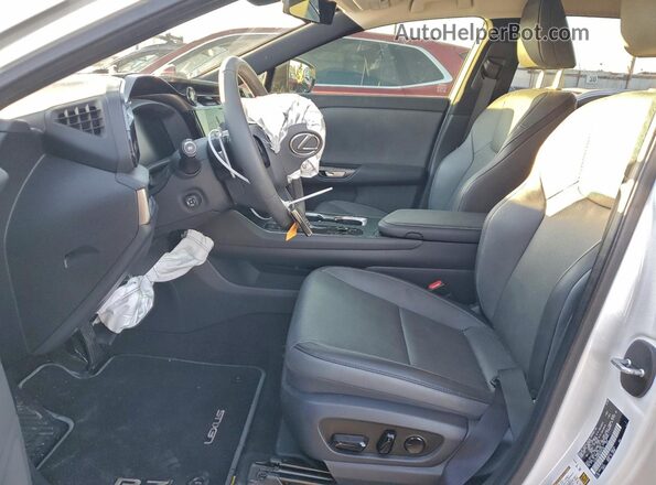 JTJAAAAB8RA024140 2024 LEXUS RZ Белый Вид панели приборов