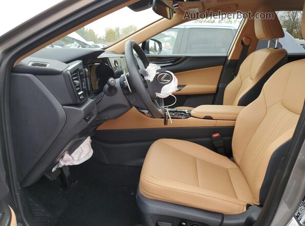 JTJAKCEZ1S2058243 2025 LEXUS NX Серебряный Вид салона спереди
