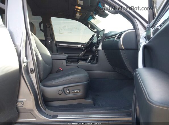 JTJAM7BX1N5332449 2022 LEXUS GX 460 Серый Вид салона спереди