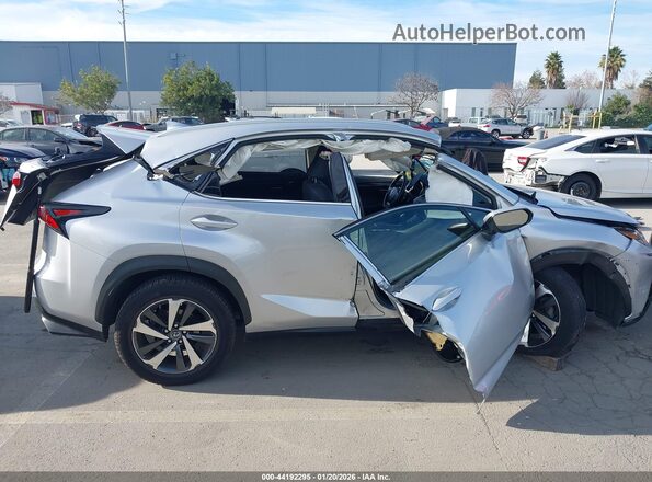 JTJBARBZ4J2174985 2018 LEXUS NX 300 Серебряный Вид спереди