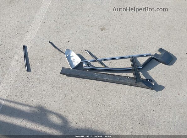 JTJBARBZ4J2174985 2018 LEXUS NX 300 Серебряный Вид панели приборов