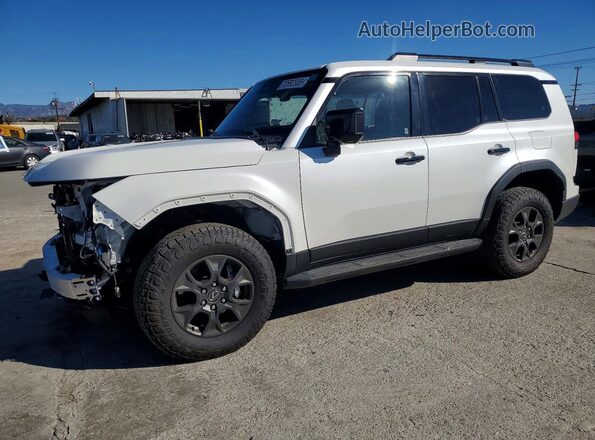 JTJTBCDX0R5030239 2024 LEXUS GX 550 PRE Белый Передняя левая четверть