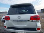 2016 Toyota Land Cruiser V8 Белый vin: JTMCY7AJ3G4042347