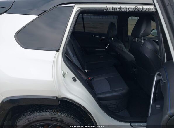 JTME6RFV4PD536223 2023 TOYOTA RAV4 HYBRID White Widok naklejki z numerem VIN