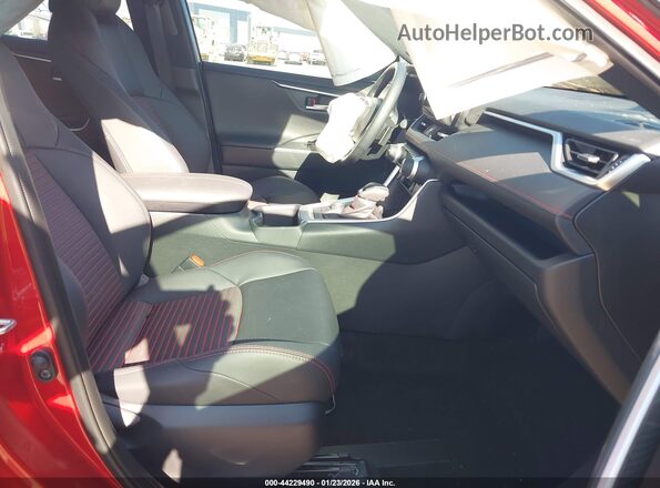 JTMEB3FV7SD264123 2025 TOYOTA RAV4 PLUG-IN HYBRID Красный Вид салона спереди