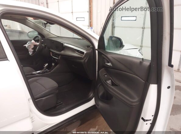 KL4AMBS20RB006170 2024 BUICK ENCORE Серебряный Вид салона спереди