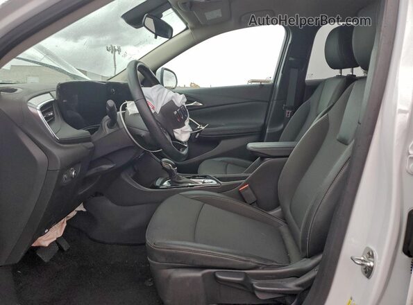 KL4AMBSL8SB144005 2025 BUICK ENCORE Белый Вид салона спереди