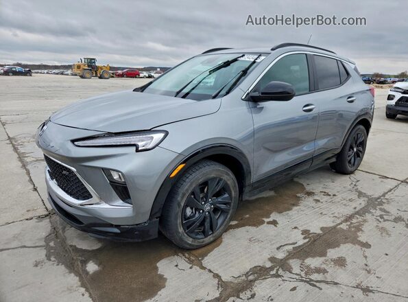 KL4AMDSL2RB104878 2024 BUICK ENCORE Серый Передняя левая четверть
