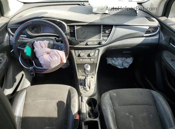KL4CJ2SB4KB847092 2019 BUICK ENCORE Серебряный Вид панели приборов
