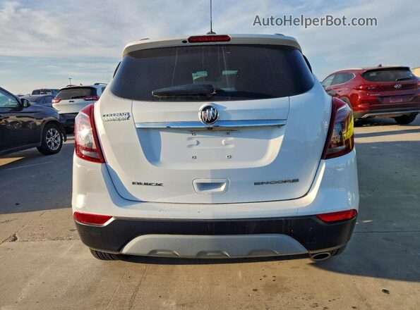 KL4CJASB6JB622147 2018 BUICK ENCORE Белый Вид сзади