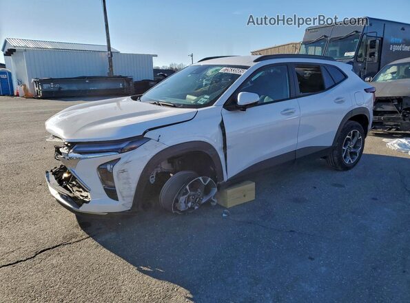 KL77LHEP0TC020243 2026 CHEVROLET TRAX White Передня ліва чверть