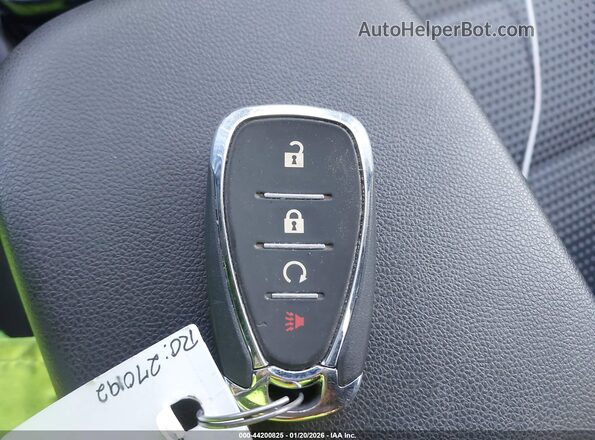KL77LHEP5SC146077 2025 CHEVROLET TRAX Черный Вид панели приборов