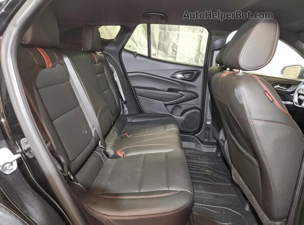 KL77LJEP2SC114498 2025 CHEVROLET TRAX Black Вид задньої частини салону