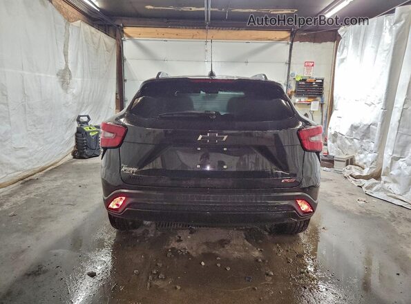 KL77LJEP2SC114498 2025 CHEVROLET TRAX Black Вид ззаду