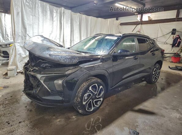 KL77LJEP2SC114498 2025 CHEVROLET TRAX Black Передня ліва чверть